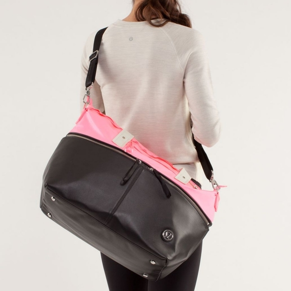 Lululemon Take Me With You Tote - Picture 11 of 12